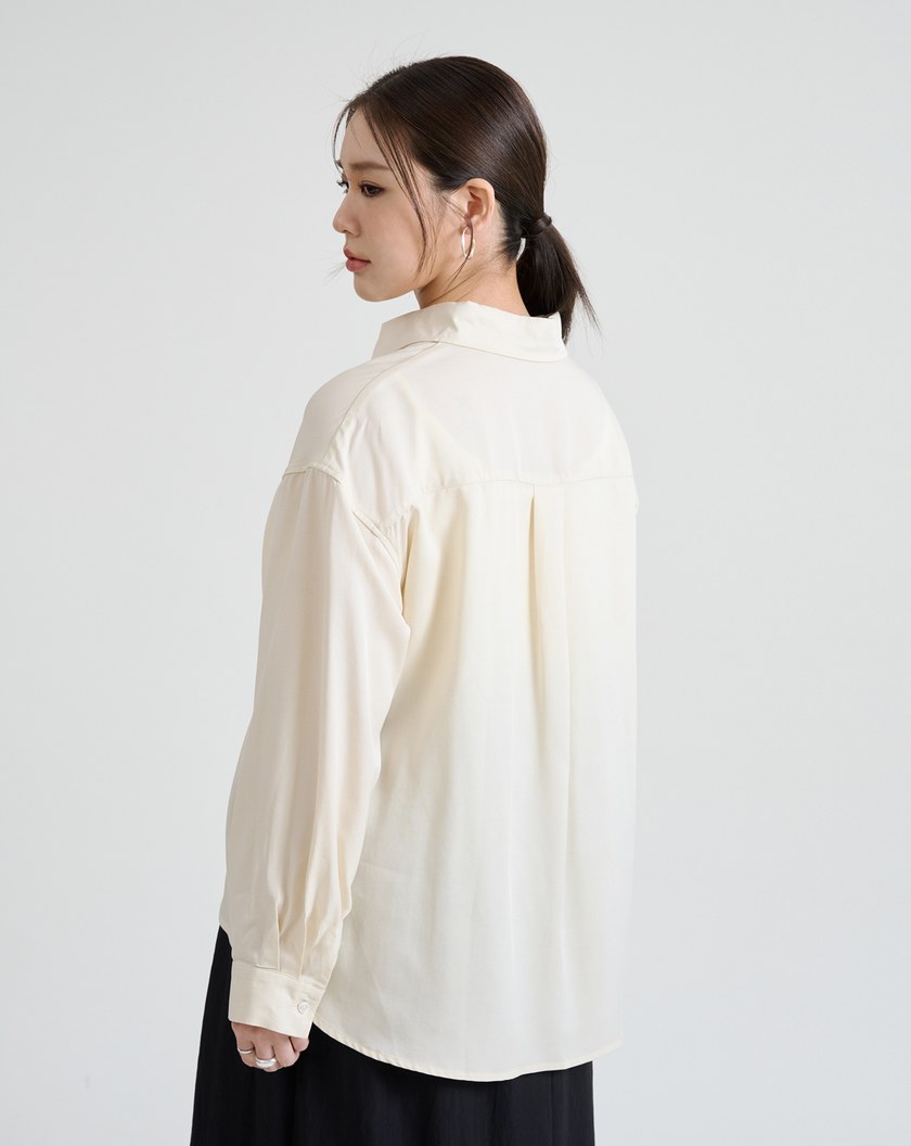 側釦造型質感垂墜天絲襯衫(三色)