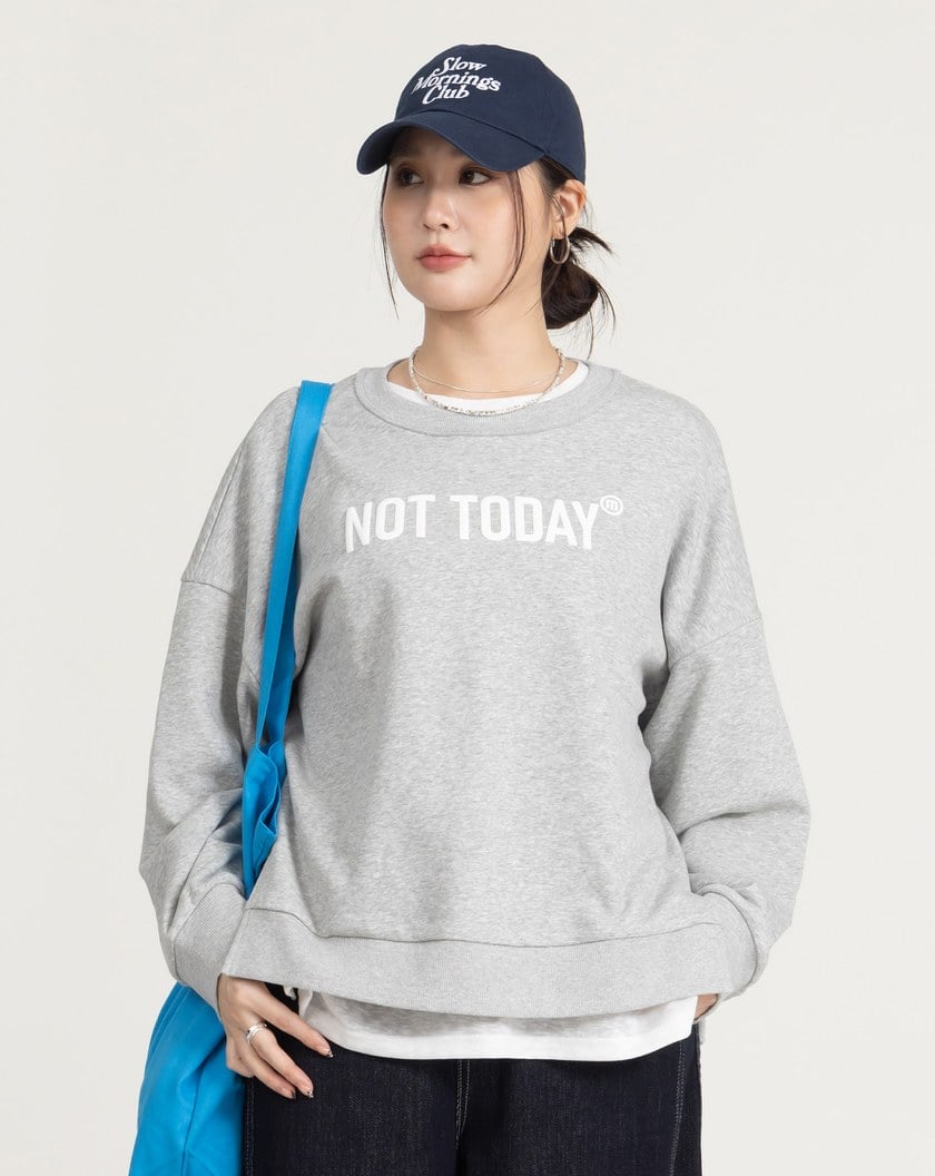 not today下擺開開衩不卡臀大學T(兩色)