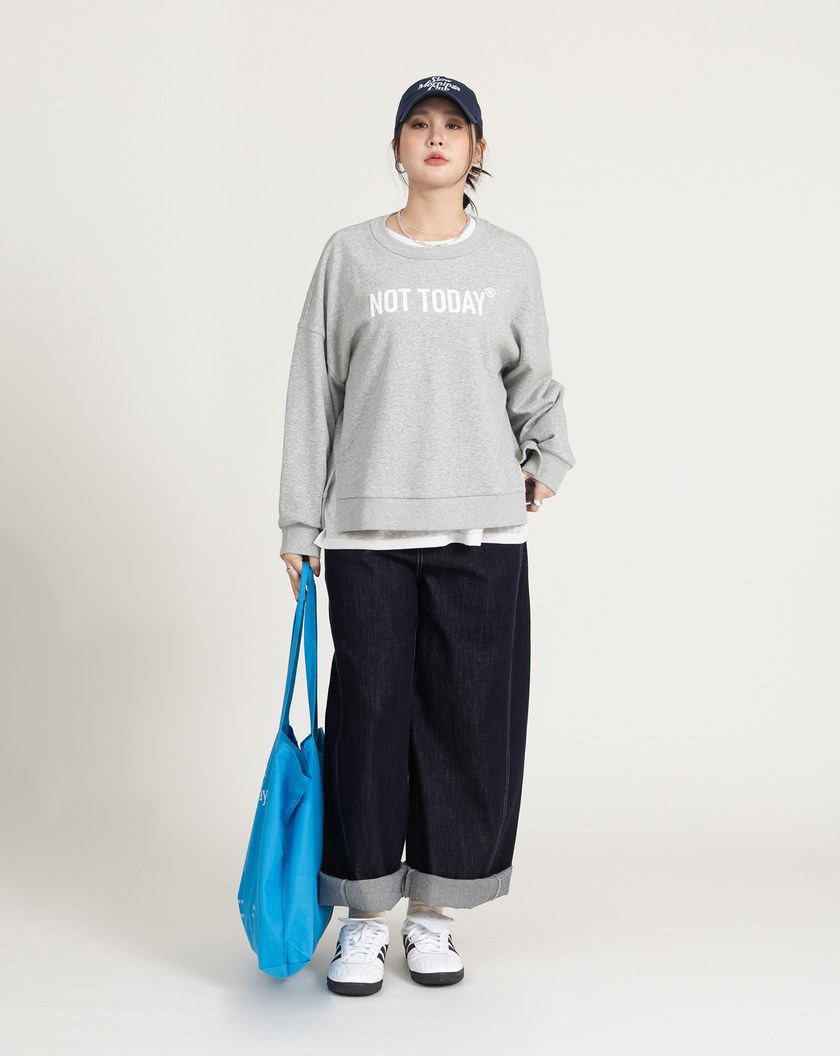 not today下擺開開衩不卡臀大學T(兩色)