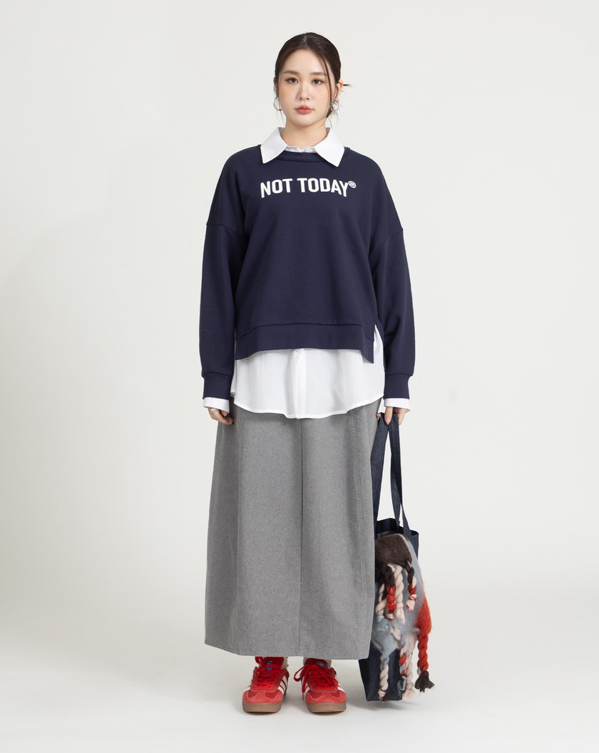 not today下擺開開衩不卡臀大學T(兩色)