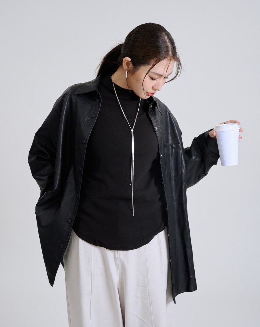 細節車線防捲立領不勒脖上衣(兩色)