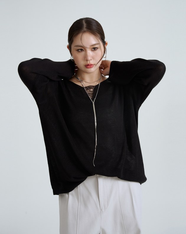 個性造型V領透膚針織上衣(兩色)