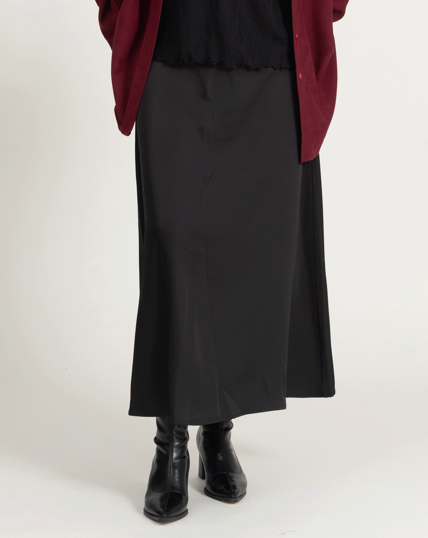 衣櫃必備緞面A字長裙