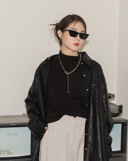 細節車線防捲立領不勒脖上衣(兩色)