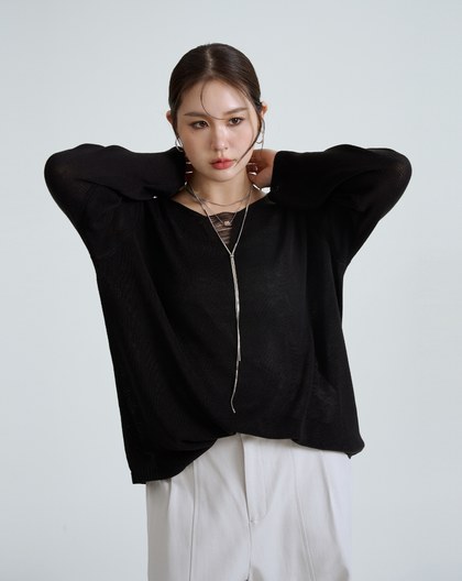 個性造型V領透膚針織上衣(兩色)