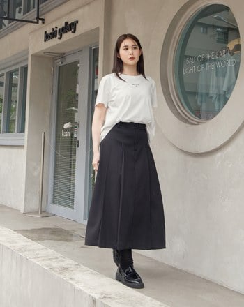 ：lue下擺寬鬆合肩涼感T恤