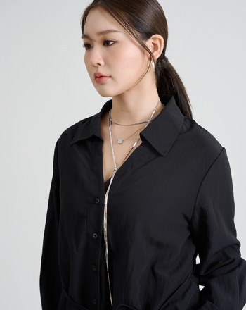 顯瘦V領抗皺襯衫附造型綁帶(兩色)