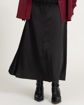 衣櫃必備緞面A字長裙