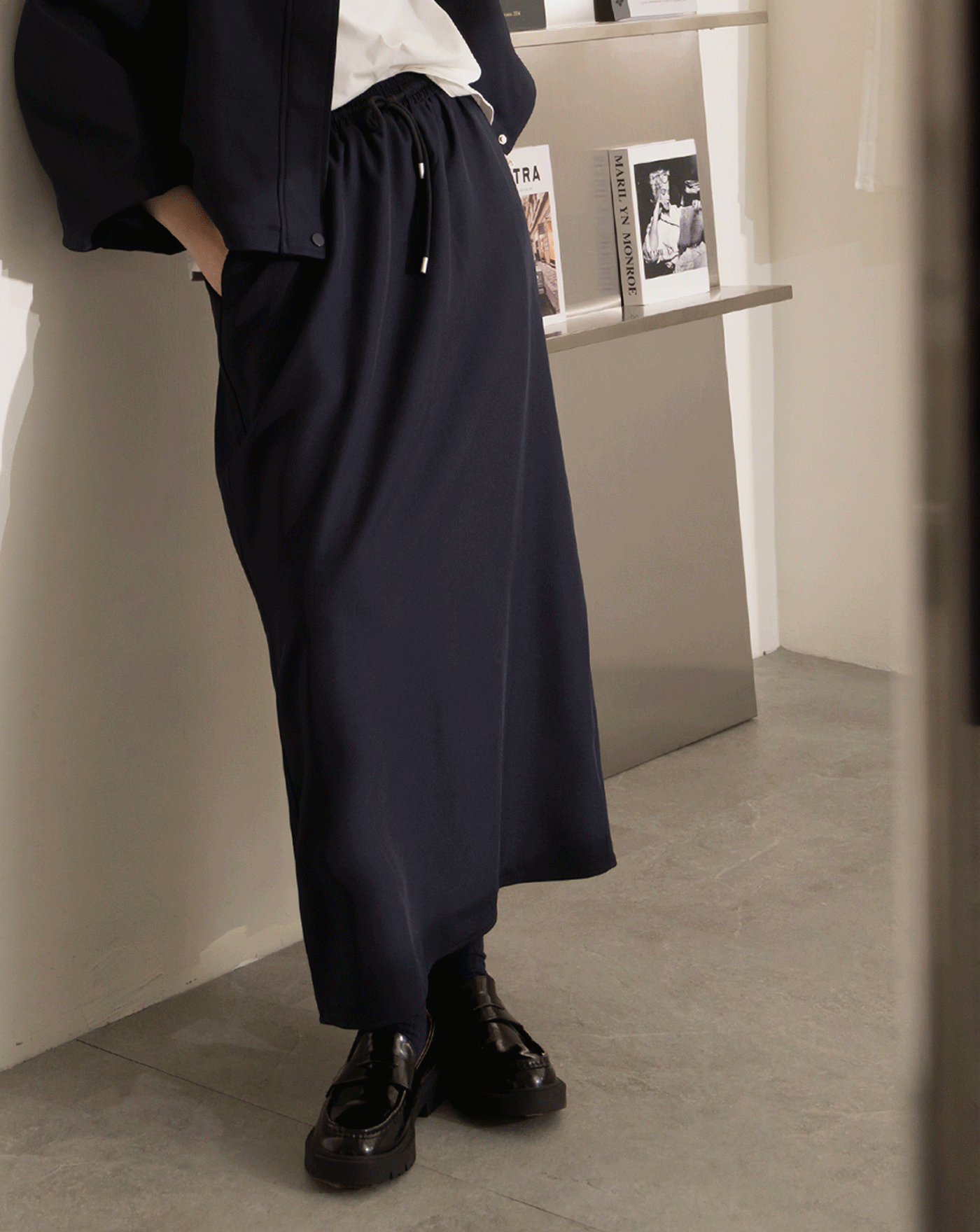 不顯臀型微正式西裝面料全腰鬆緊長裙