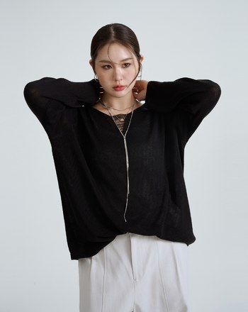 個性造型V領透膚針織上衣(兩色)