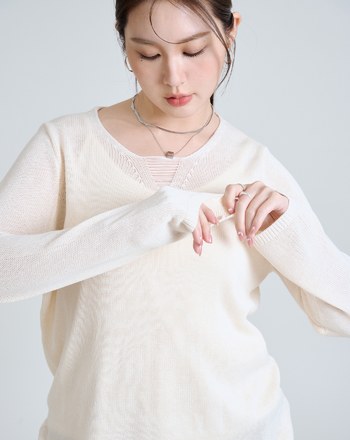 個性造型V領透膚針織上衣(兩色)